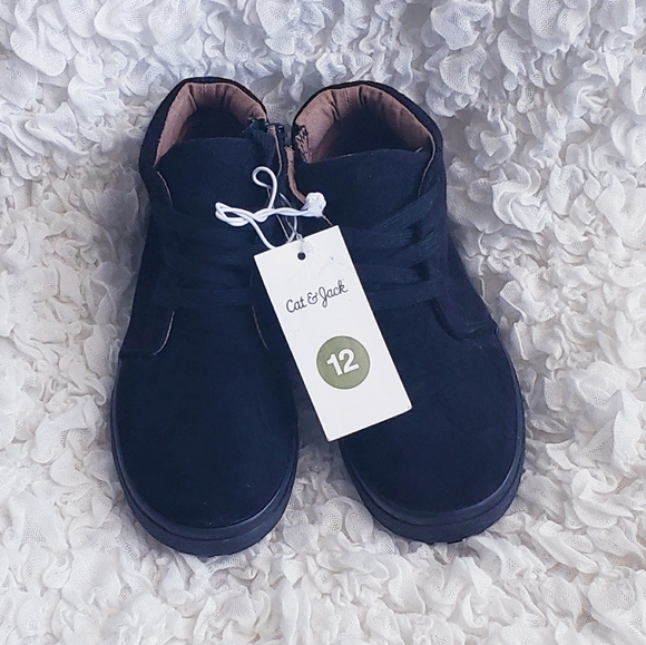 Cat & Jack Other - 🆕️ Toddler Boy High Top Shoes Size 12